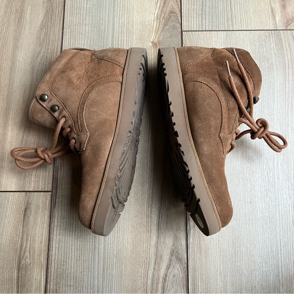 UGG Bethany Boots - Picture 6 of 15